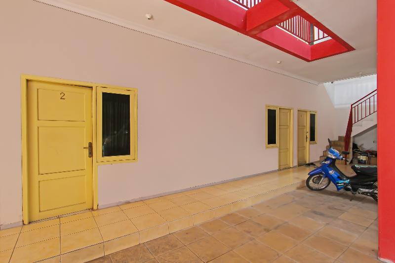 Отель Oyo 3060 Al Fatih Residence Syariah
