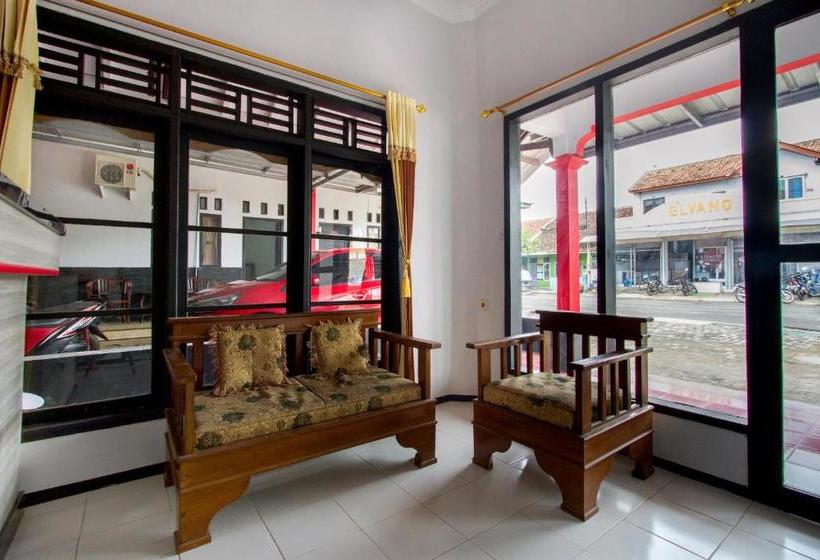 هتل Oyo 3126 Penginapan Suka Asih