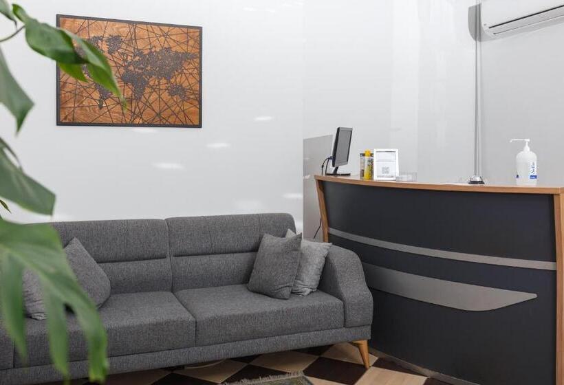 هاستل Homelike Guest House