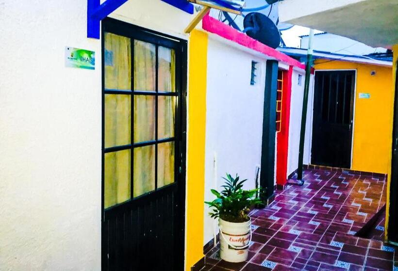 پانسیون Posada Miss Joyce House