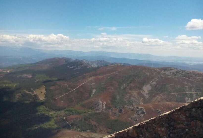 호텔 Hospedería Del Santuario De La Peña De Francia