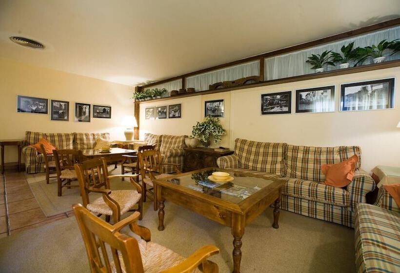 호텔 Hostal Salazar