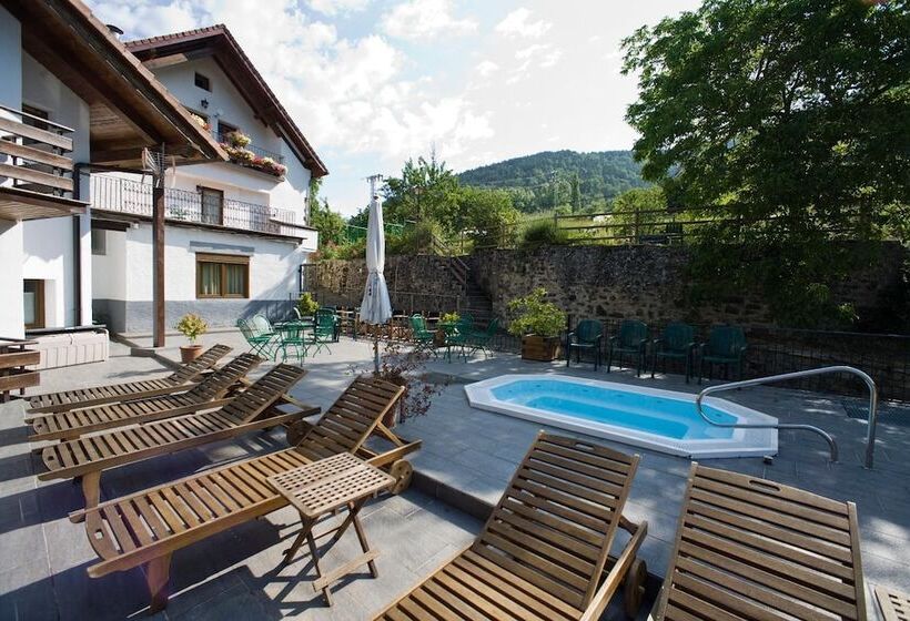 호텔 Hostal Salazar
