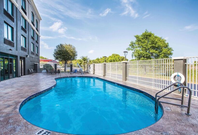 בית מלון כפרי La Quinta By Wyndham Clearwater South