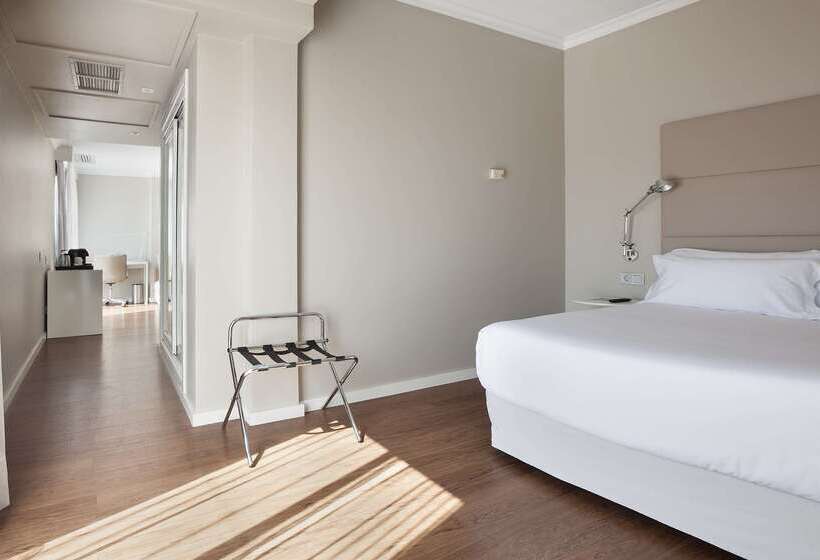 ホテル NH Las Palmas Playa Las Canteras