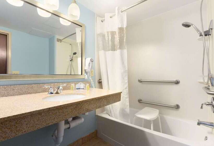 فندق Independent Sphc Cross Creek Inn & Suites