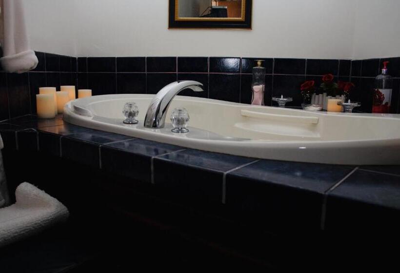 酒店 Woodstock Inn Bed & Breakfast