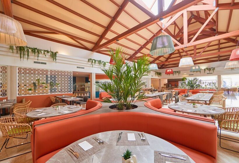 ホテル Zafiro Can Picafort