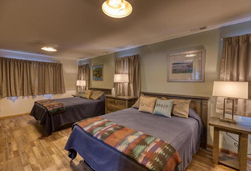 فندق Lewis & Clark Resort