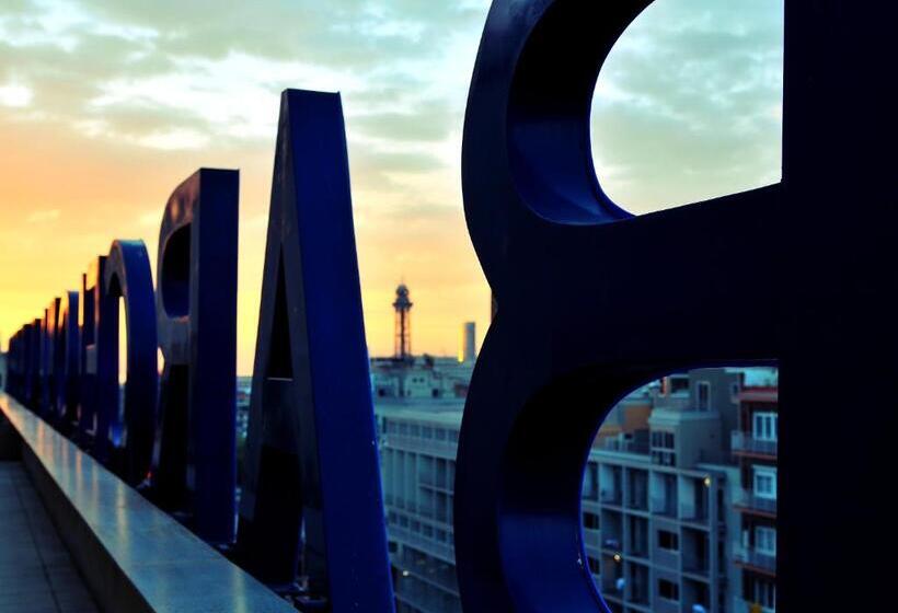 Отель Barcelona Universal