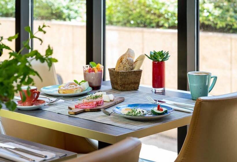 Leonardo Hotel Madrid City Center