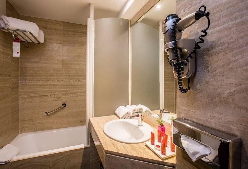 Leonardo Hotel Madrid City Center