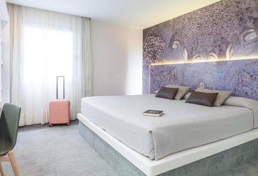 هتل Maciá Granada Five Senses Rooms & Suites