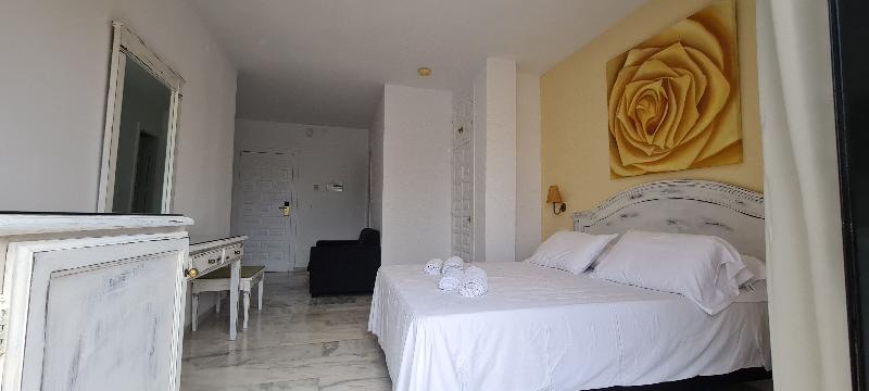 Aparthotel Playamaro