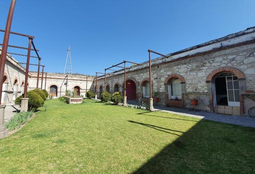 هتل Hacienda Tecoac
