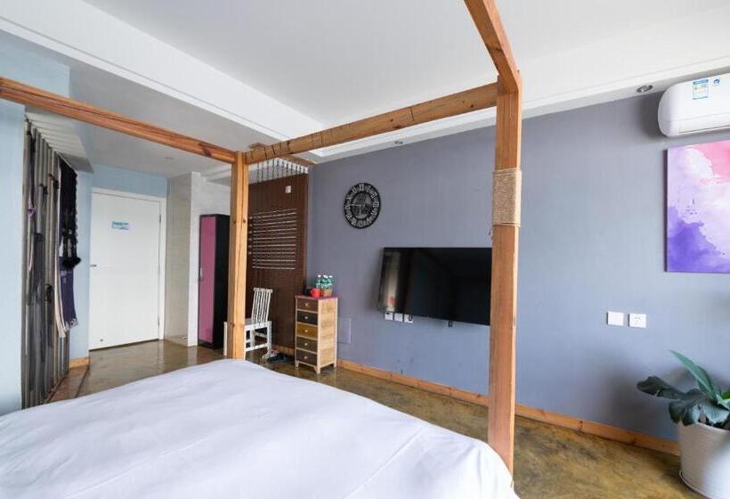 پانسیون Ning House Lake View Inn