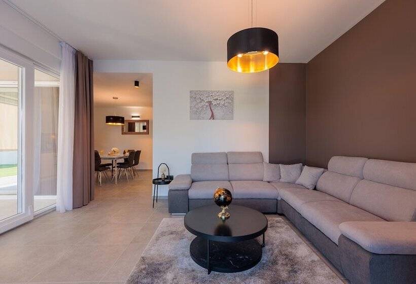 Apartment Maja