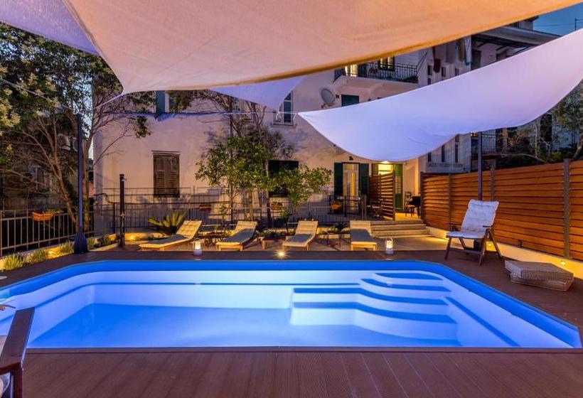 تختخواب و صبحانه Evala Luxury Rooms With Pool And Garden