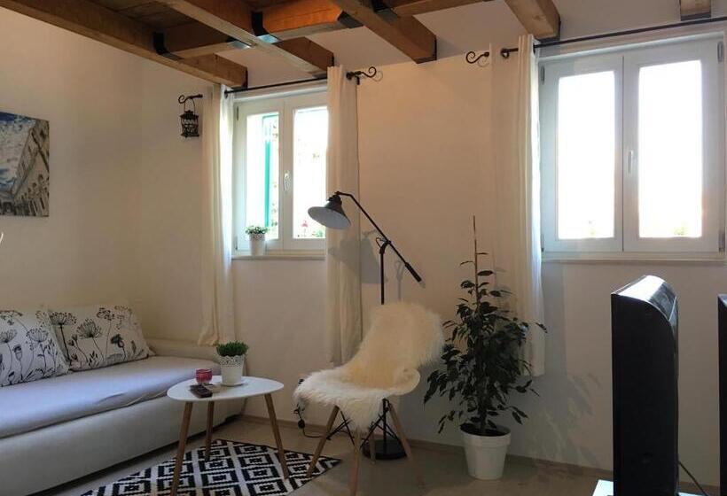 پانسیون Central Split Rooms And Apartments Paese