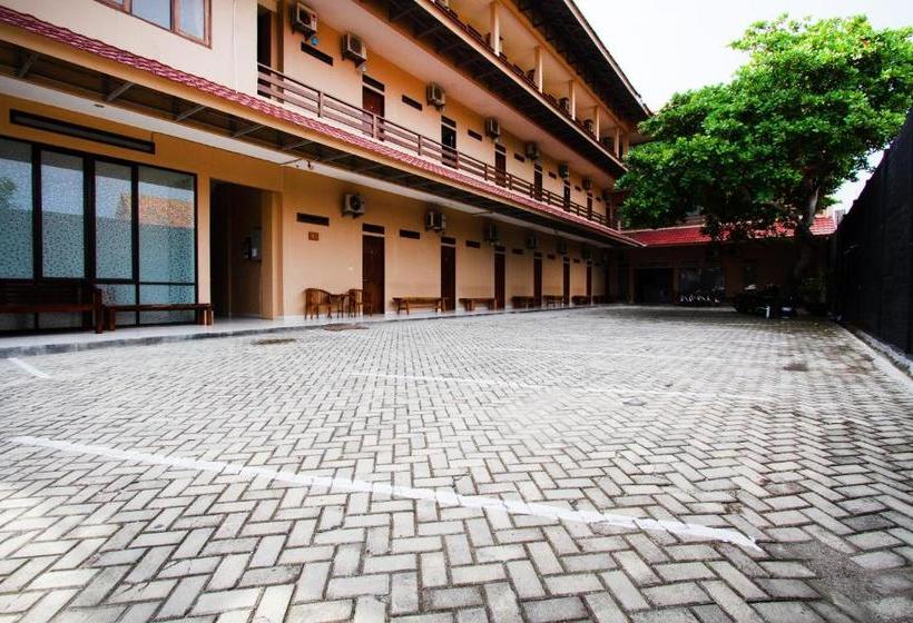 هتل Capital O 3142 Bright