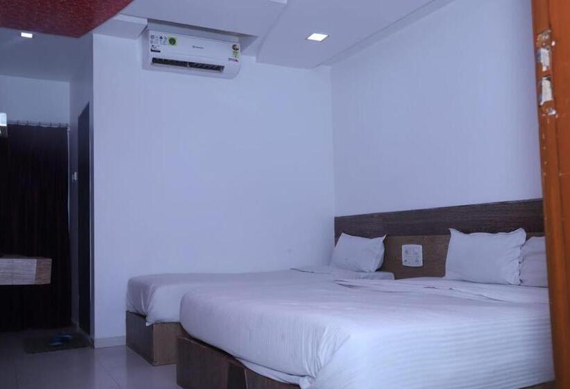 ホテル Kewal Inn