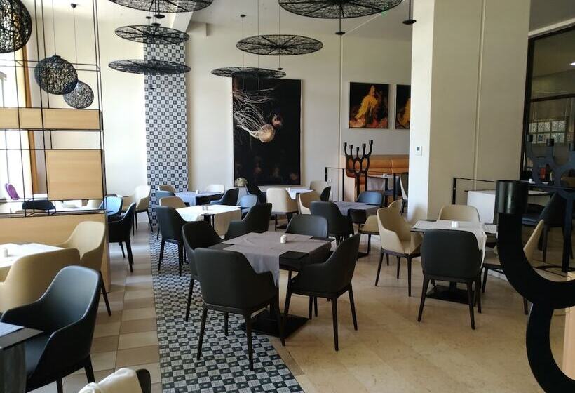 هتل Sandapart Royal Beach Apartments