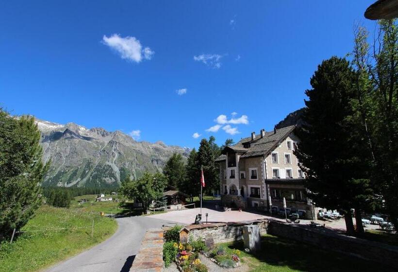 ホテル Sonne Fex Alpine Hideaway