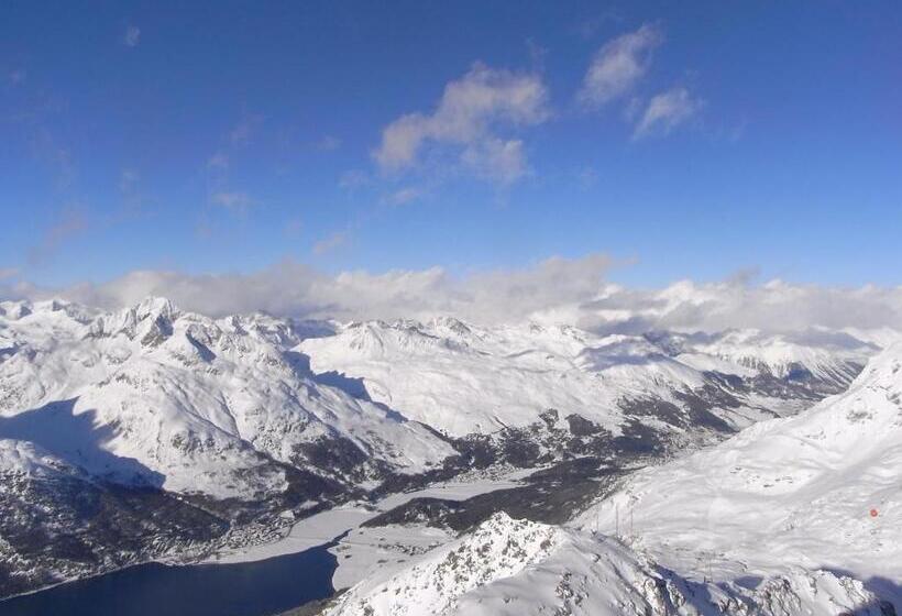 ホテル Sonne Fex Alpine Hideaway