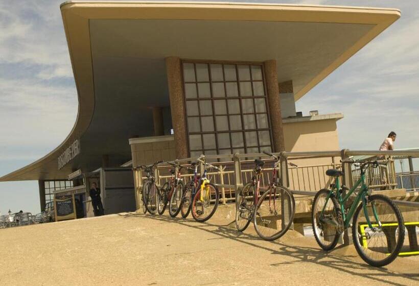 בית מלון כפרי Denewood