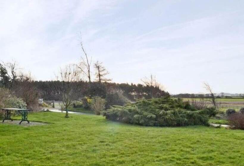 فندق Elmfield House