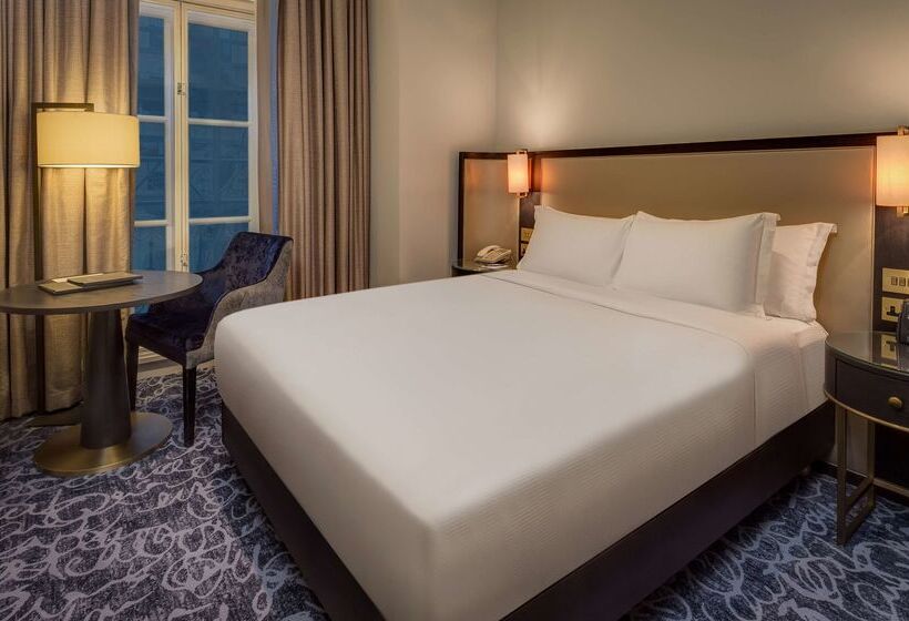 هتل Hilton London Euston