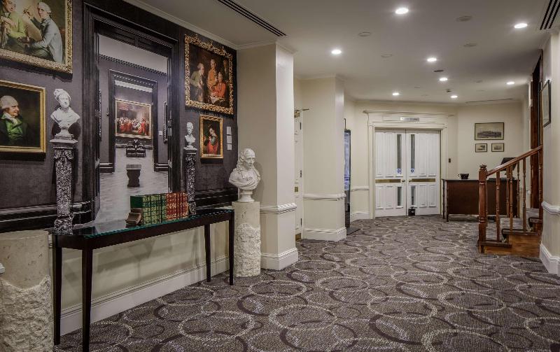 هتل Hilton London Euston