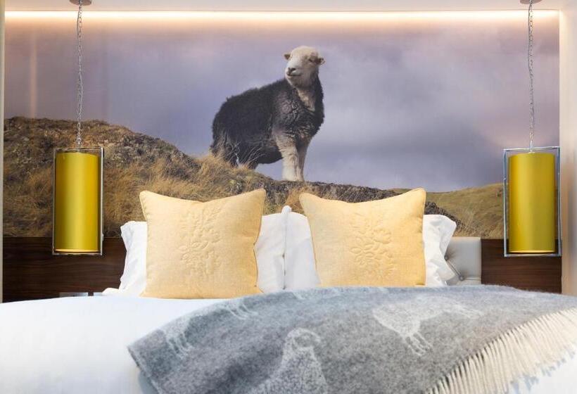 בית מלון כפרי Inn On The Square