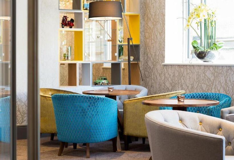 בית מלון כפרי Inn On The Square