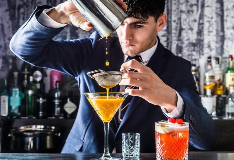 בית מלון כפרי Inn On The Square