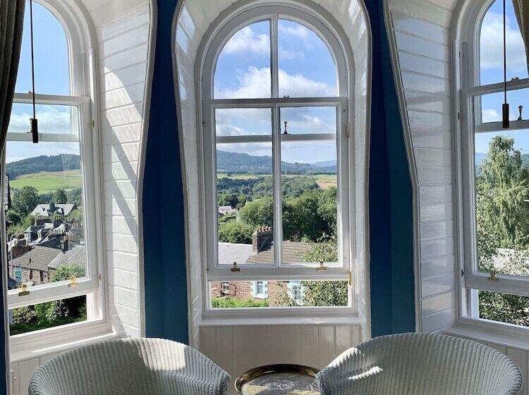 فندق Leven House Bed And Breakfast