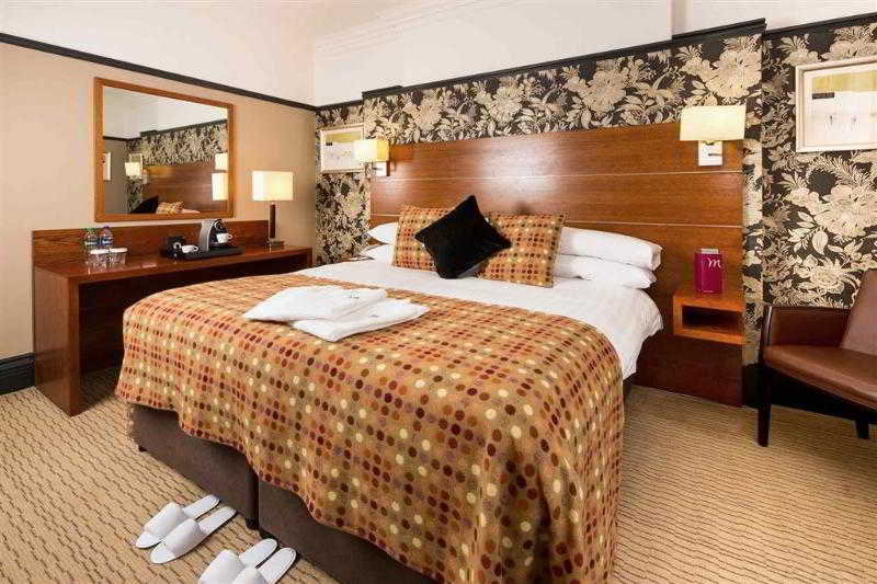هتل Mercure Leeds Parkway