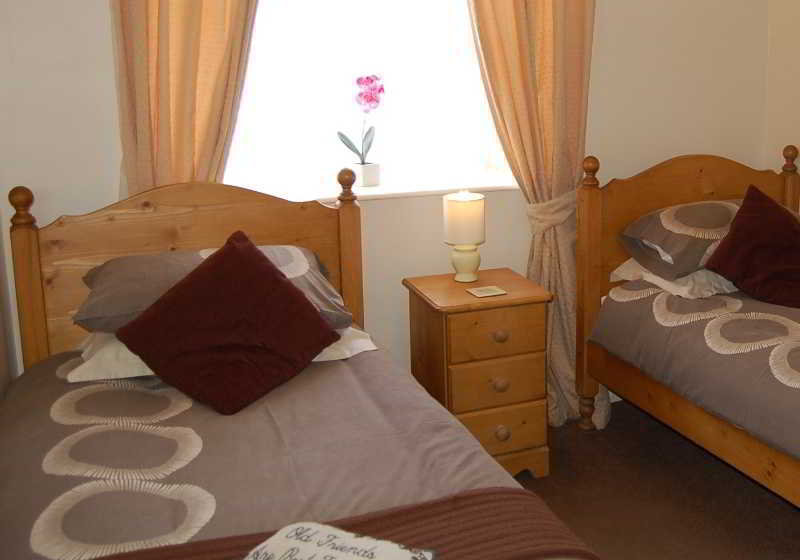 Отель Paddocks House