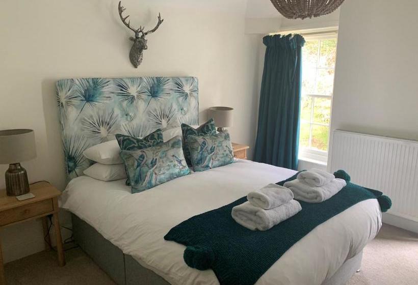 فندق Scarborough Hill Country Inn