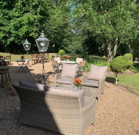 فندق Scarborough Hill Country Inn