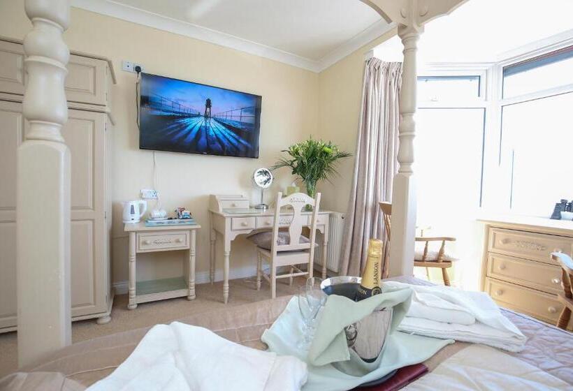 فندق The Seacliffe   Whitby