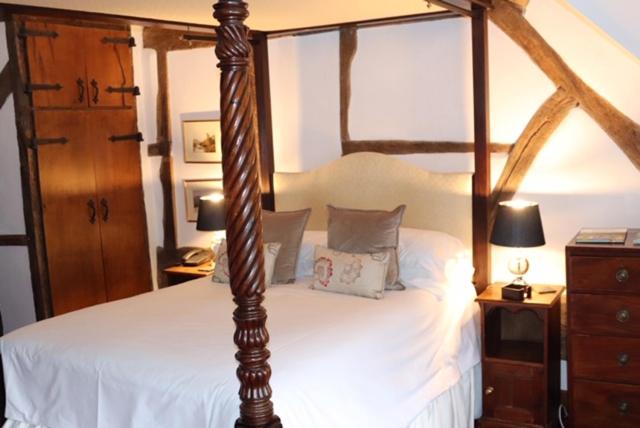 فندق The West Arms