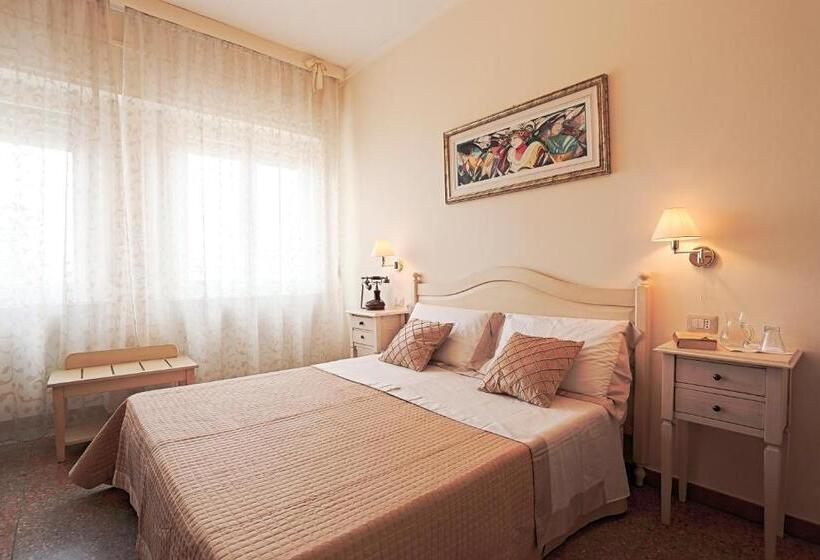 پانسیون Il Castello Guest House