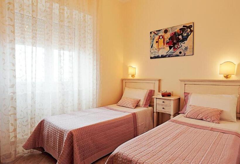 پانسیون Il Castello Guest House