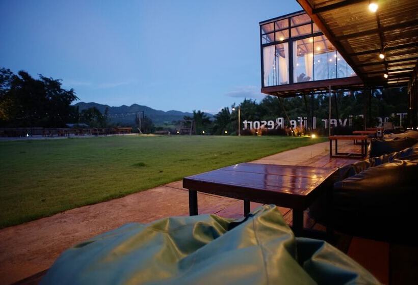 هتل The River Life Resort