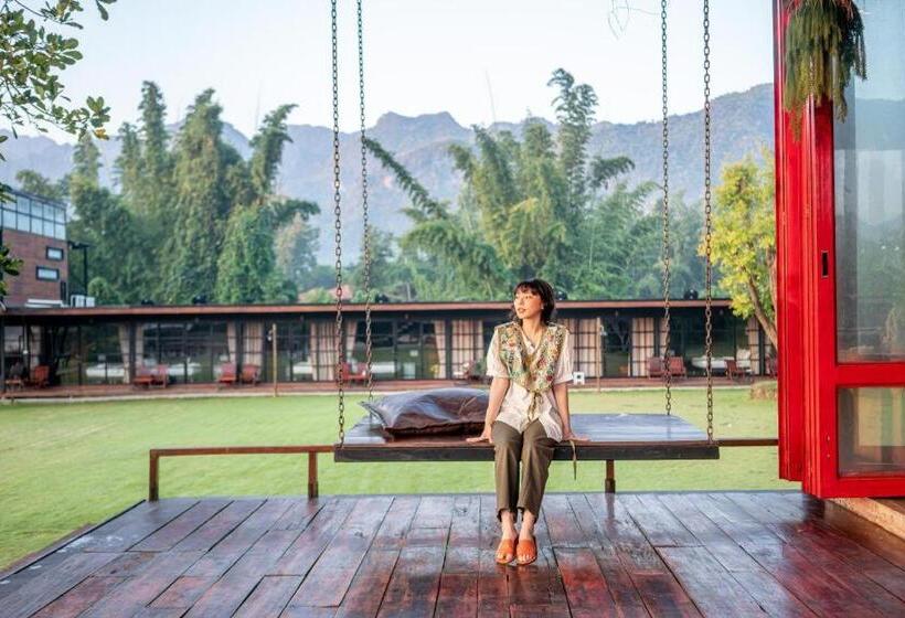 هتل The River Life Resort