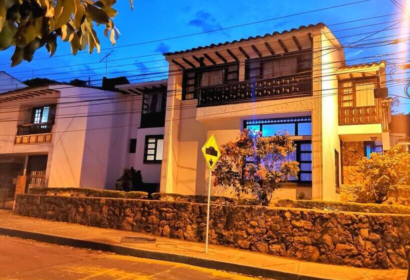 Green Door Boutique   Hostel