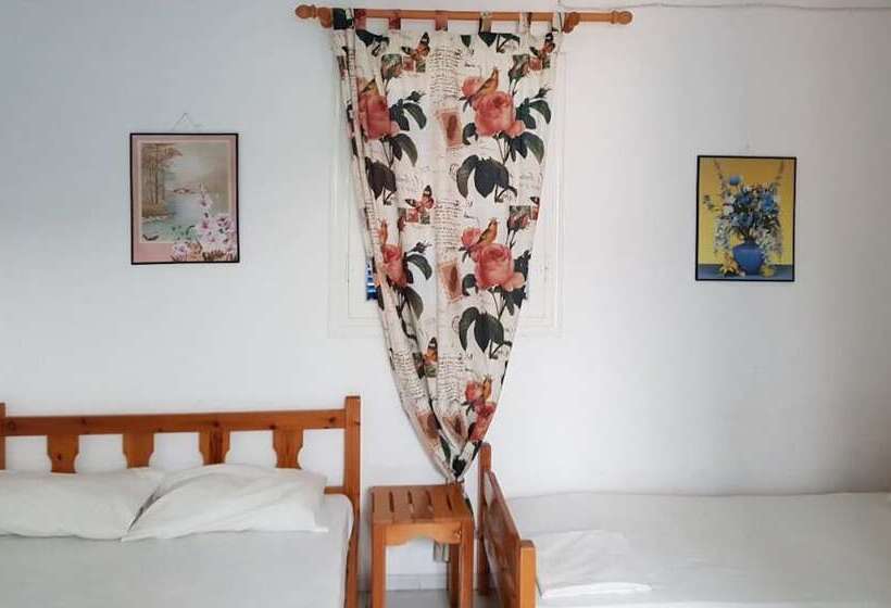 Pension Mm Studios Perissa