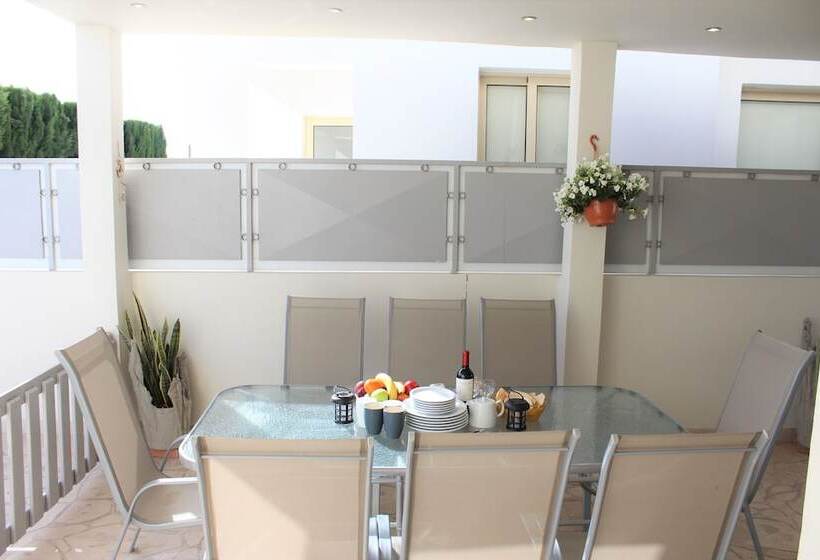 Avrora Villa Pv