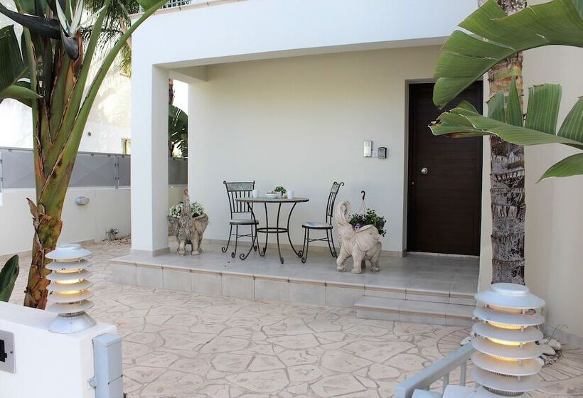 Avrora Villa Pv